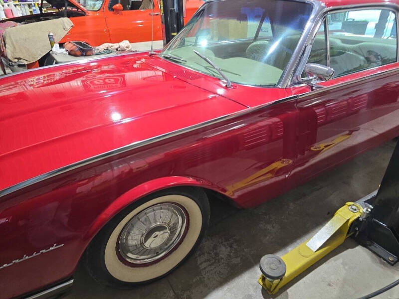 1961 Ford Thunderbird