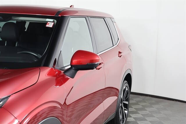 2023 Mitsubishi Outlander SE