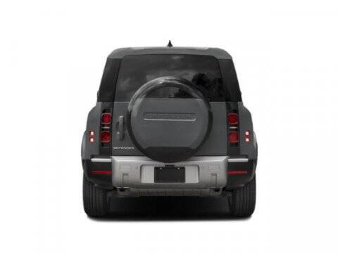 2025 Land Rover Defender 130 P400 X-Dynamic SE