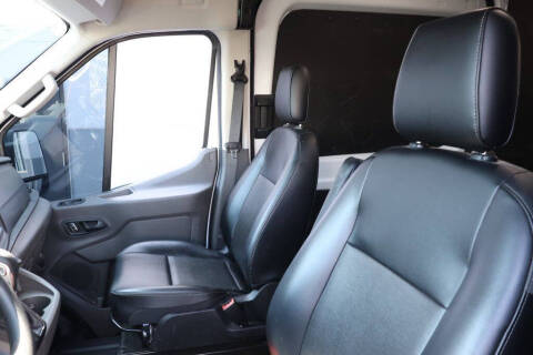 2025 Ford Transit 250