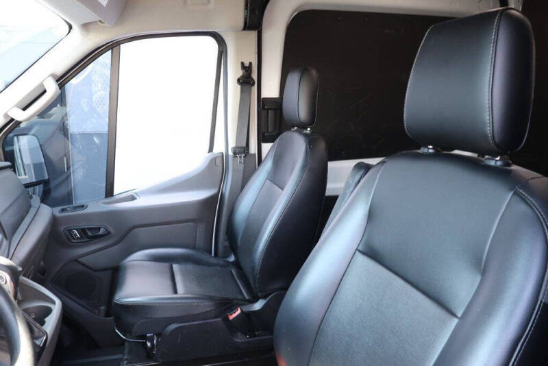 2025 Ford Transit 250