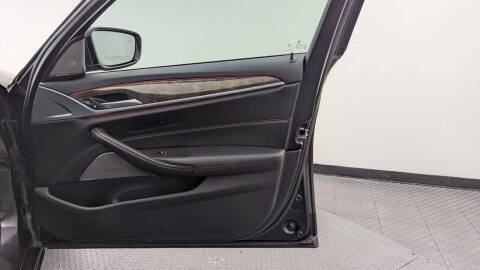 2019 BMW 5 Series 540i