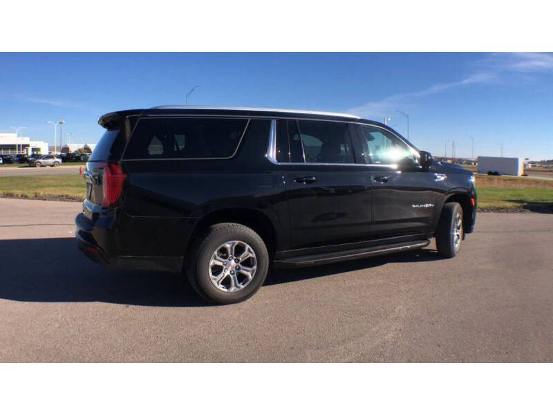 2023 GMC Yukon XL SLE