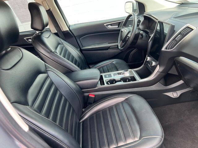 2022 Ford Edge