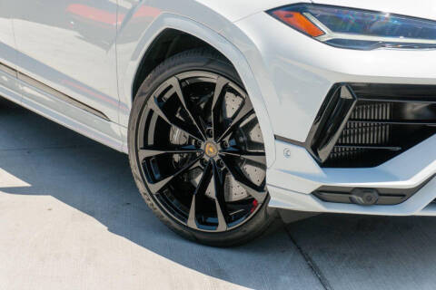 2023 Lamborghini Urus S