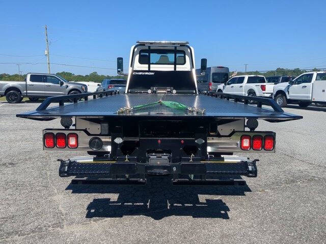 2025 International MV607