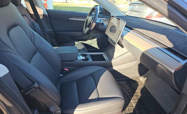 2023 Tesla Model 3 Performance