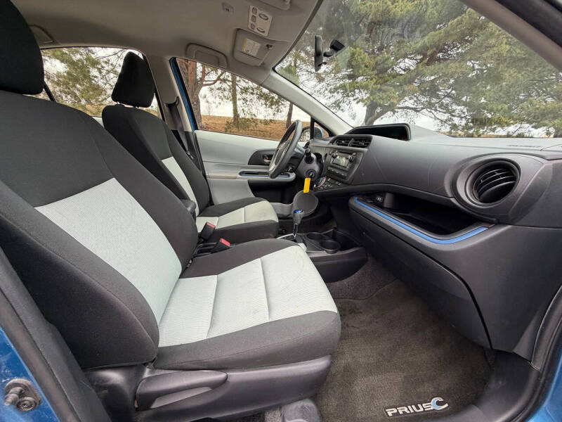 2013 Toyota Prius c Two