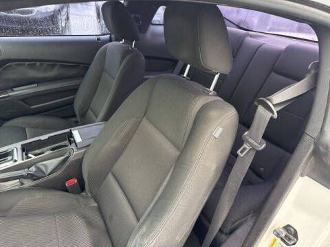 2010 Ford Mustang V6