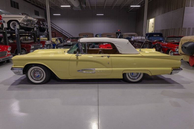 1959 Ford Thunderbird