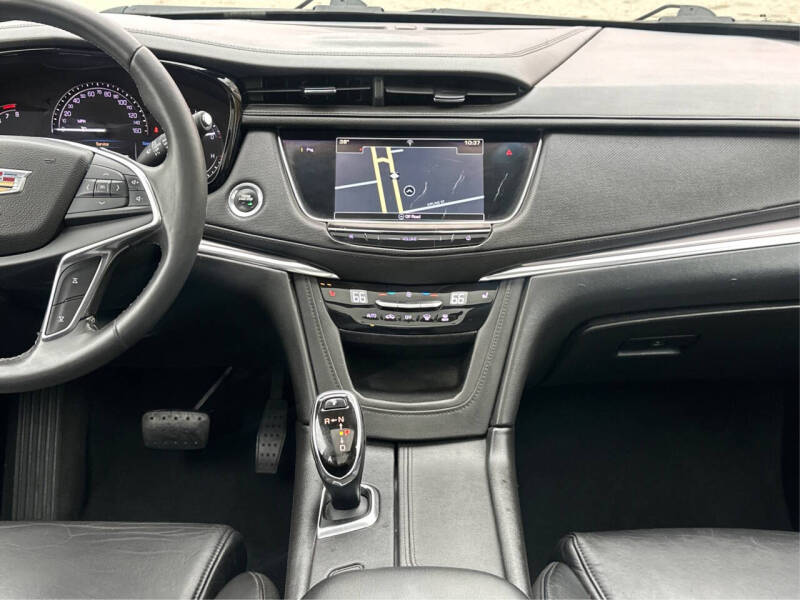 2017 Cadillac XT5 Premium Luxury