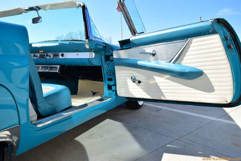 1956 Ford Thunderbird