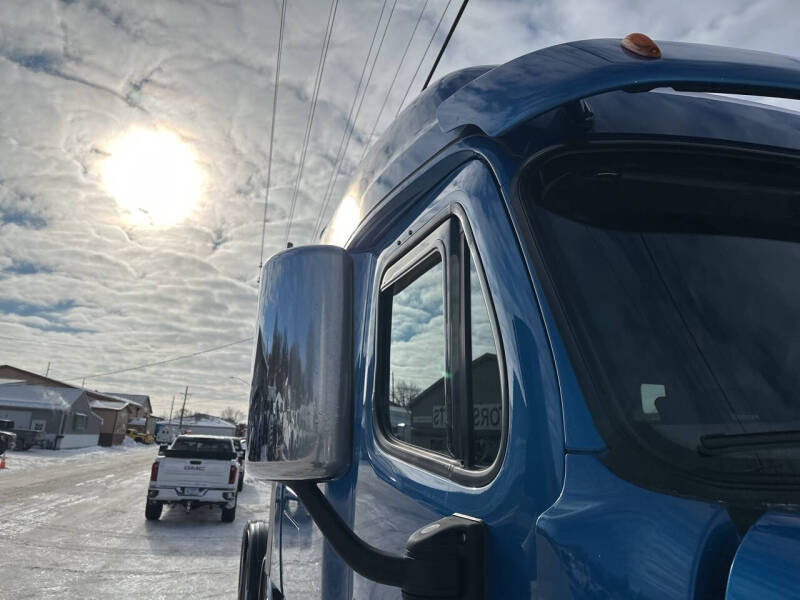 2016 Freightliner Cascadia