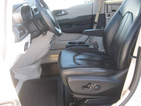 2018 Chrysler Pacifica Touring L Plus