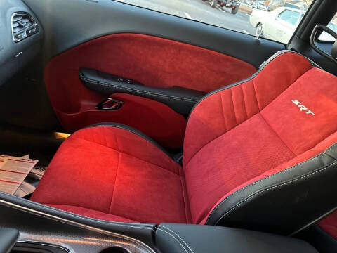 2015 Dodge Challenger SRT Hellcat