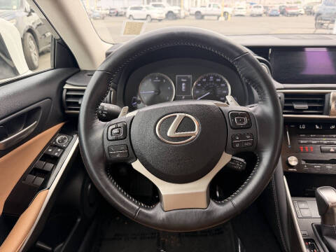 2017 Lexus IS 200t