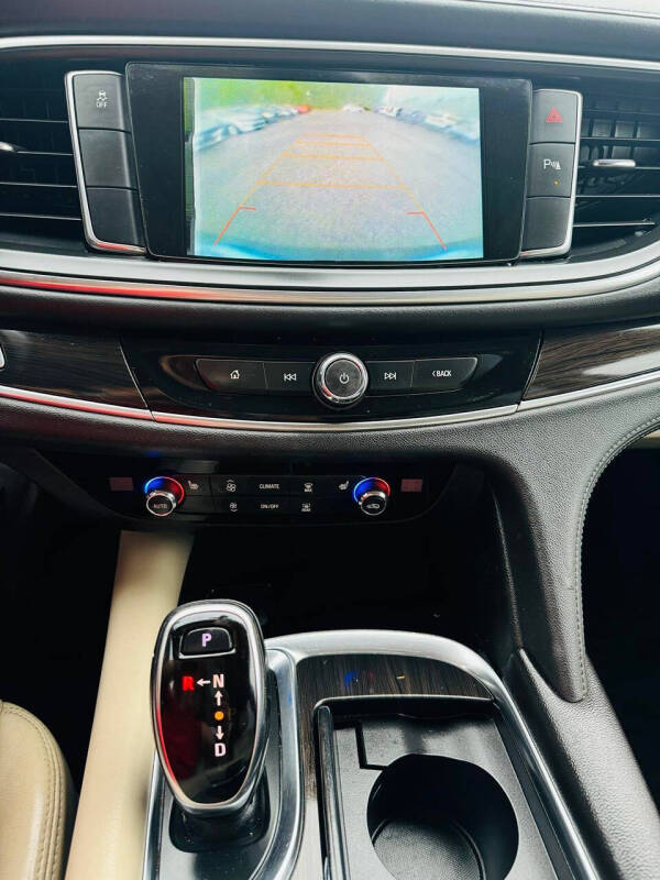 2018 Buick Enclave Essence