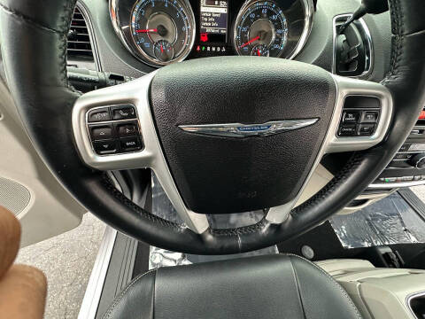 2016 Chrysler Town and Country Touring