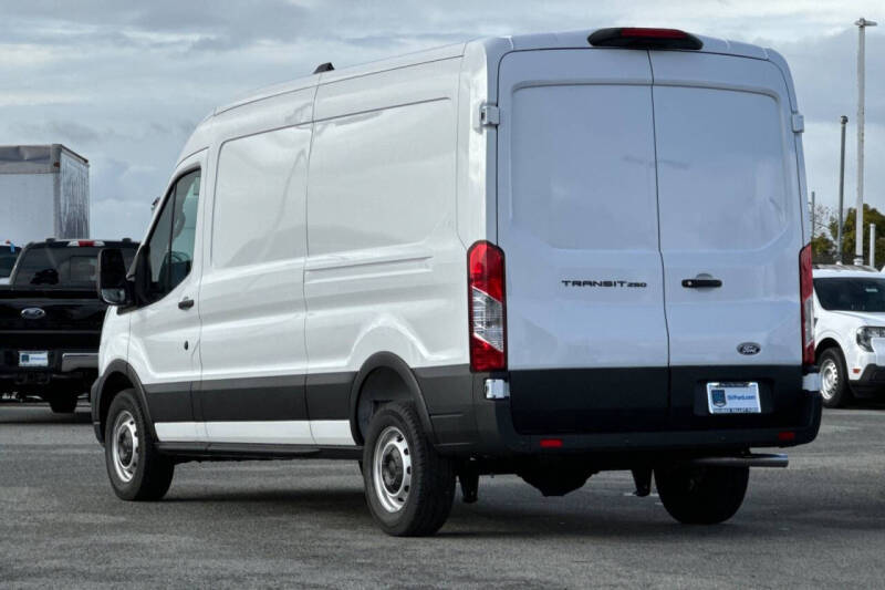 2026 Ford Transit 250