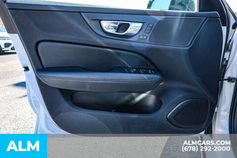 2024 Volvo S60 B5 Core Dark Theme