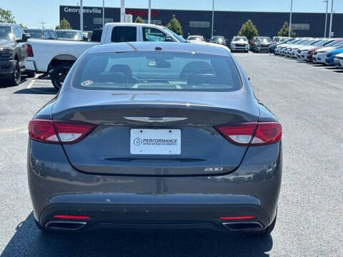 2016 Chrysler 200 S