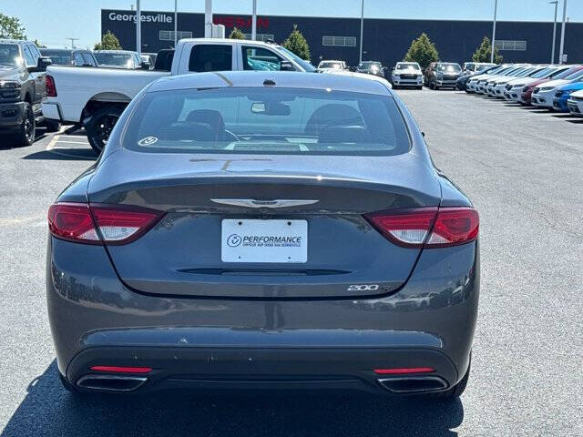 2016 Chrysler 200 S