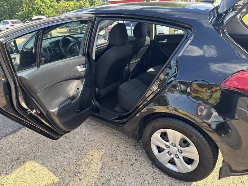 2017 Kia Forte5 LX