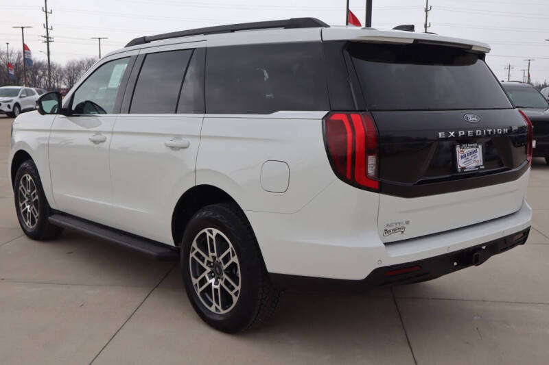 2026 Ford Expedition Active