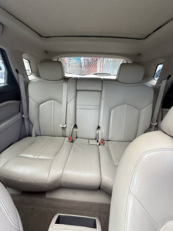 2011 Cadillac SRX Luxury Collection