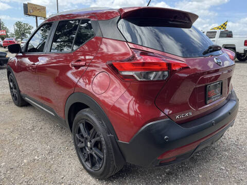 2020 Nissan Kicks SR