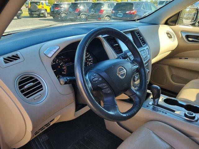 2020 Nissan Pathfinder SL