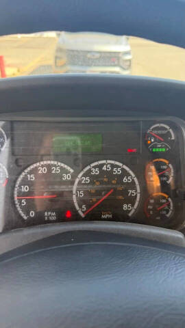 2018 Freightliner M2 106