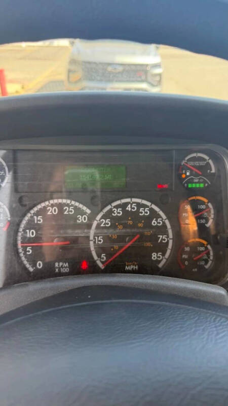 2018 Freightliner M2 106
