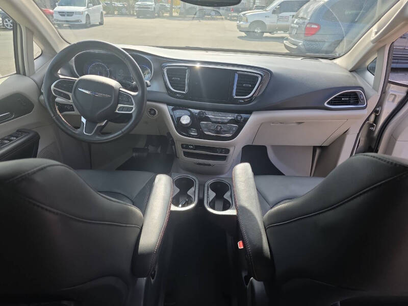 2020 Chrysler Pacifica Touring L 35th Anniversary