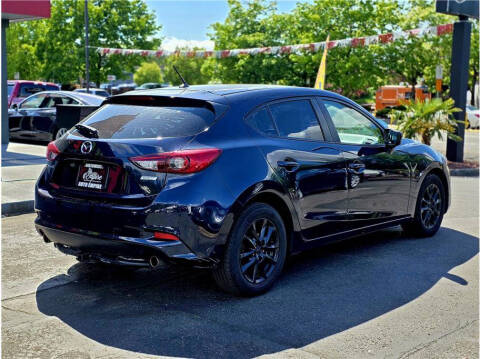 2017 Mazda MAZDA3 Sport