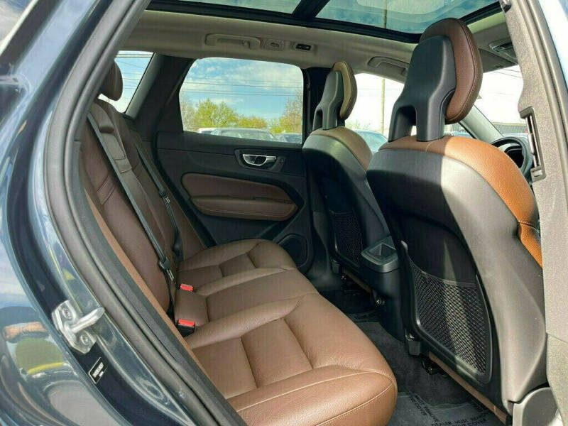 2018 Volvo XC60 T5 Momentum