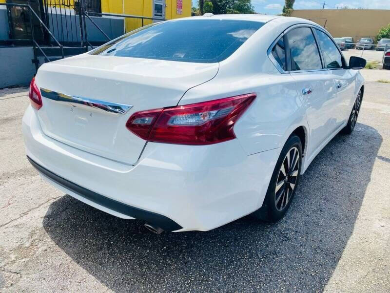 2018 Nissan Altima for sale at 33 Auto Sales Miami in Miami, FL