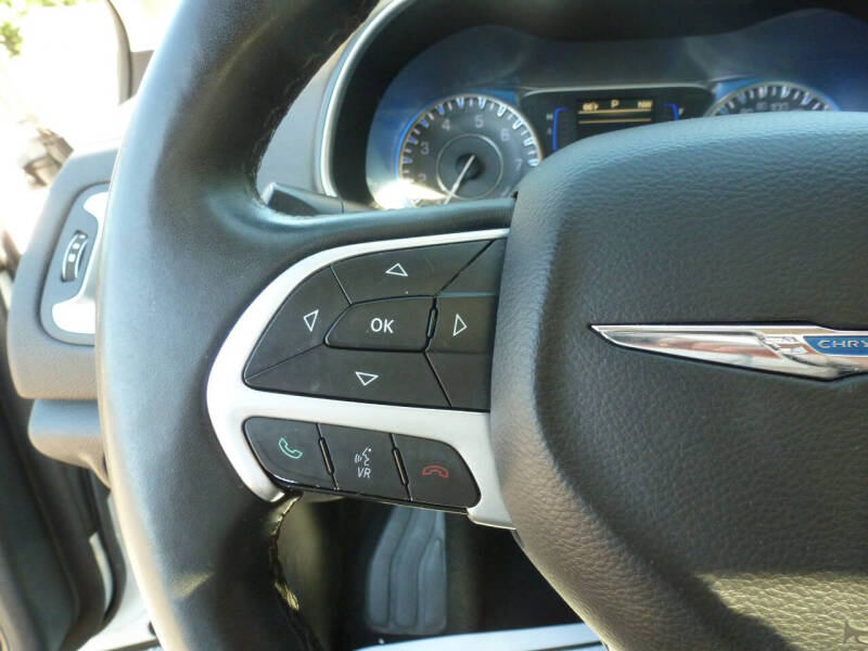 2016 Chrysler 200 Limited