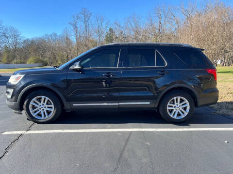 2017 Ford Explorer for sale at Angie's Place in Hazel Green AL