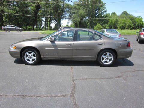 2000 Pontiac Grand Prix for sale at Barclay's Motors in Conover NC