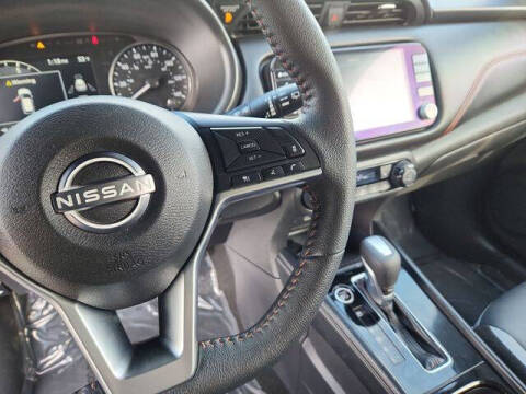 2023 Nissan Kicks SR