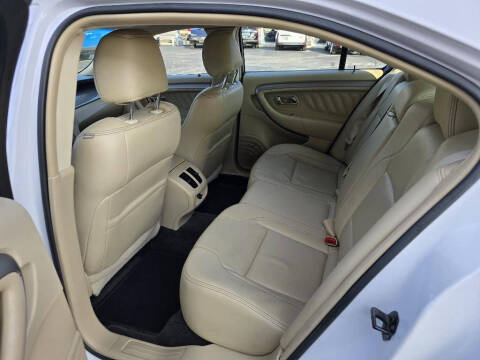 2014 Ford Taurus SEL