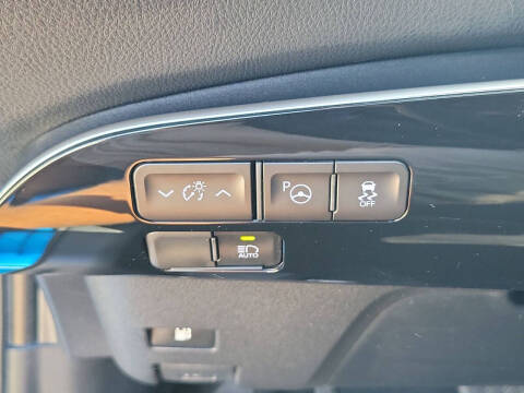 2022 Toyota Prius LE