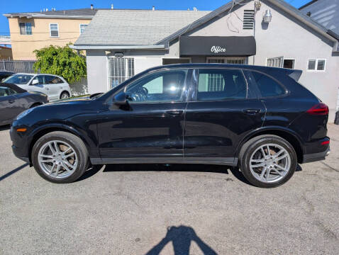 2017 Porsche Cayenne Platinum Edition