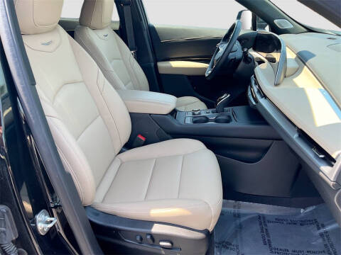 2024 Cadillac XT4 Luxury