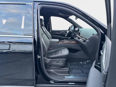 2024 Cadillac Escalade Luxury