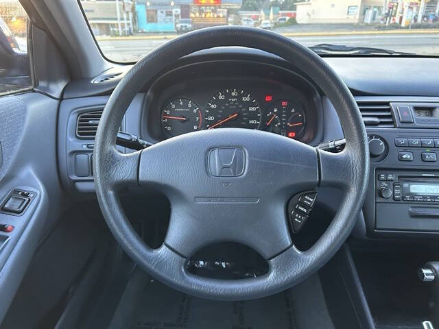 2001 Honda Accord LX photo 9