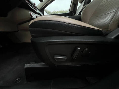 2020 Ford Escape Hybrid Titanium