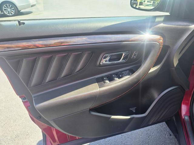 2018 Ford Taurus Limited