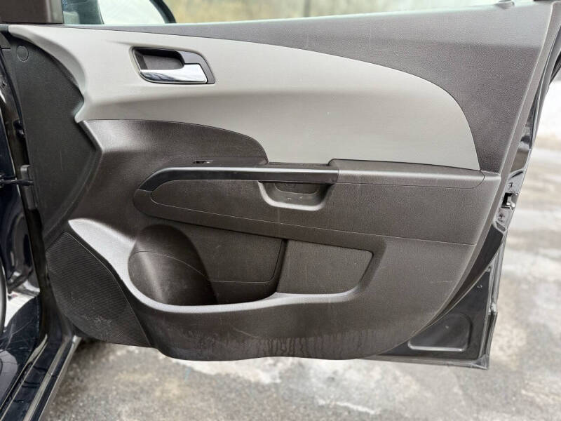 2019 Chevrolet Sonic LT Auto